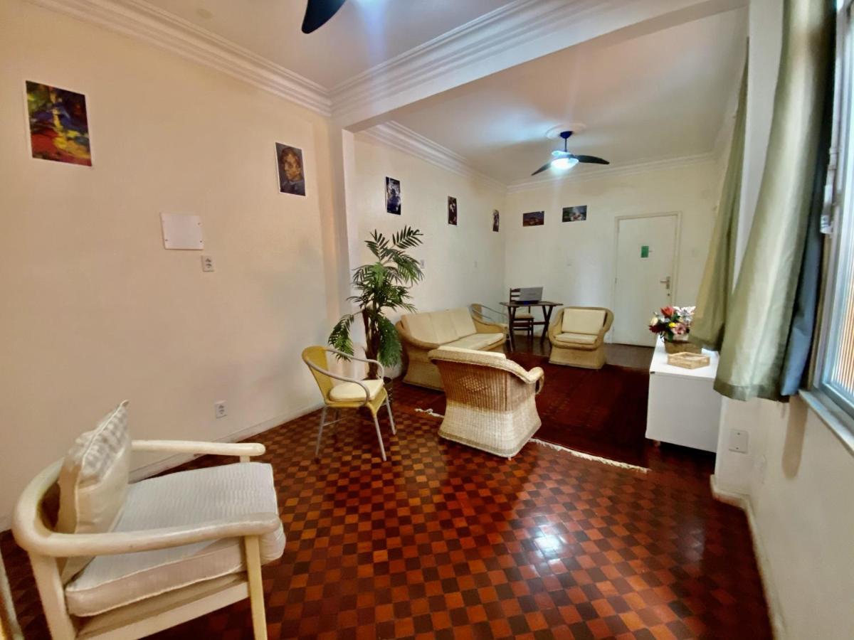 Rio Guesthouse - Um Quarteirao Da Praia De Copacabana ริโอเดจาเนโร ภายนอก รูปภาพ