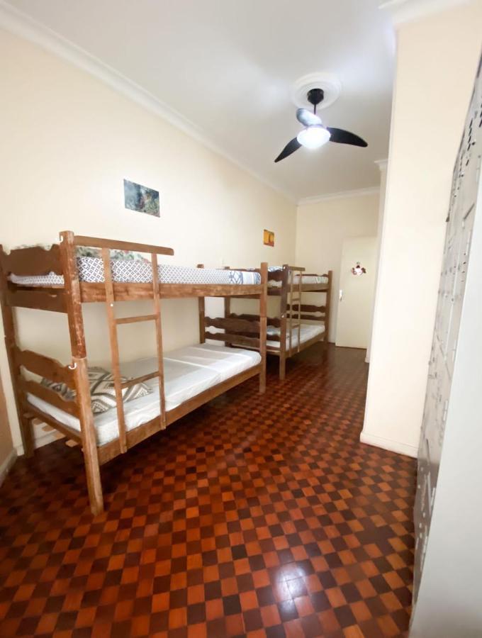Rio Guesthouse - Um Quarteirao Da Praia De Copacabana ริโอเดจาเนโร ภายนอก รูปภาพ