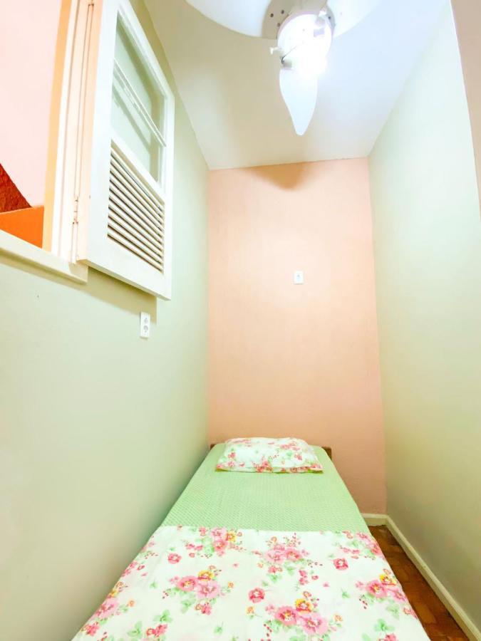 Rio Guesthouse - Um Quarteirao Da Praia De Copacabana ริโอเดจาเนโร ภายนอก รูปภาพ