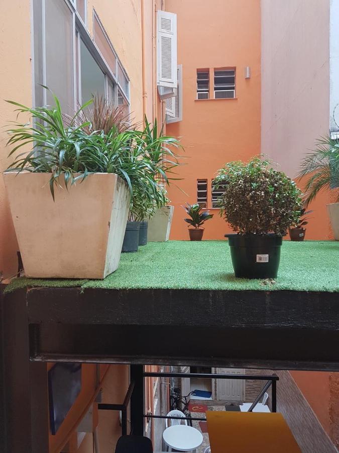 Rio Guesthouse - Um Quarteirao Da Praia De Copacabana ริโอเดจาเนโร ภายนอก รูปภาพ