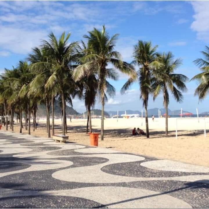 Rio Guesthouse - Um Quarteirao Da Praia De Copacabana ริโอเดจาเนโร ภายนอก รูปภาพ