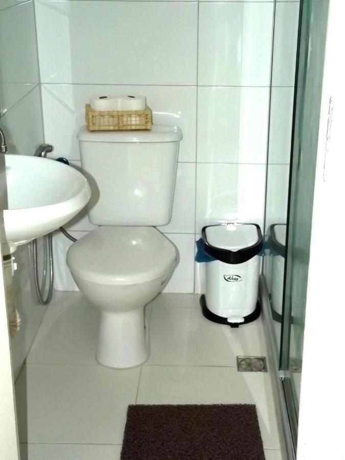 Rio Guesthouse - Um Quarteirao Da Praia De Copacabana ริโอเดจาเนโร ภายนอก รูปภาพ