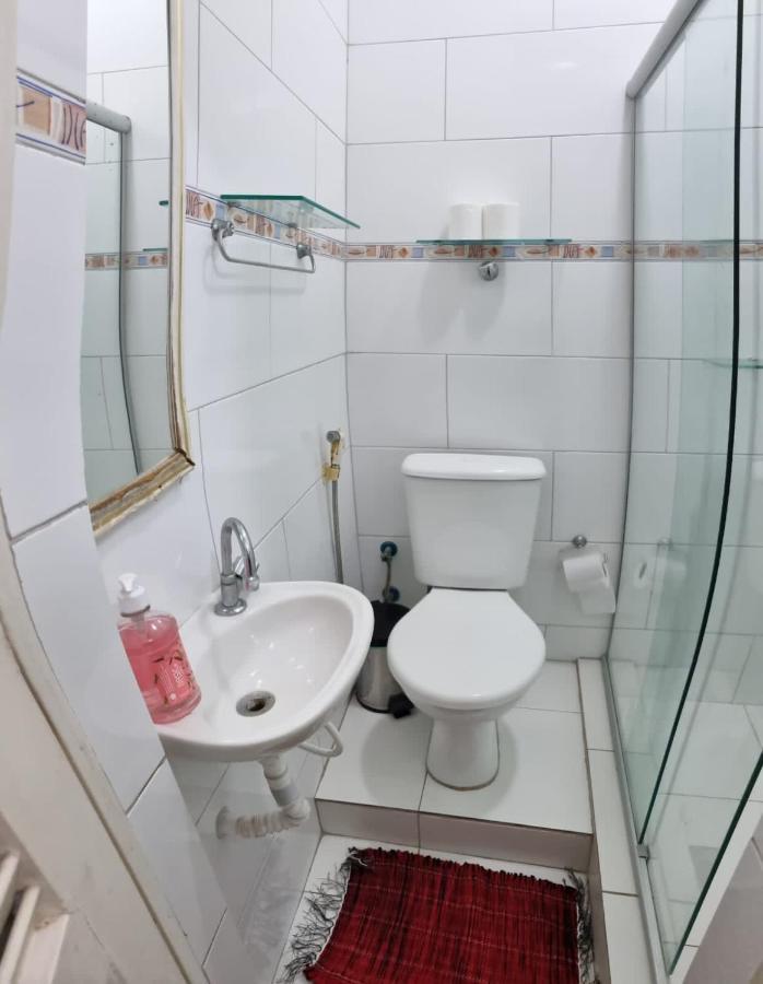 Rio Guesthouse - Um Quarteirao Da Praia De Copacabana ริโอเดจาเนโร ภายนอก รูปภาพ
